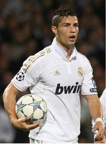 多纳鲁马：曼奇尼和巴洛特利都推荐我来，他们让我更坚定选择（多纳鲁马：曼奇尼与巴洛特利力荐我加盟，更坚定了我的选择）