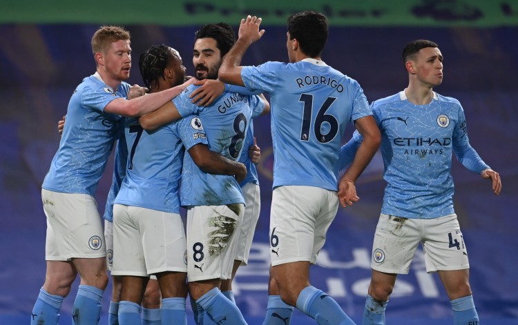 TA：纽卡继续在欧冠中高歌猛进；丹-伯恩的头球破门无与伦比（TA：纽卡欧冠势如破竹，丹-伯恩一记头槌惊艳全场）