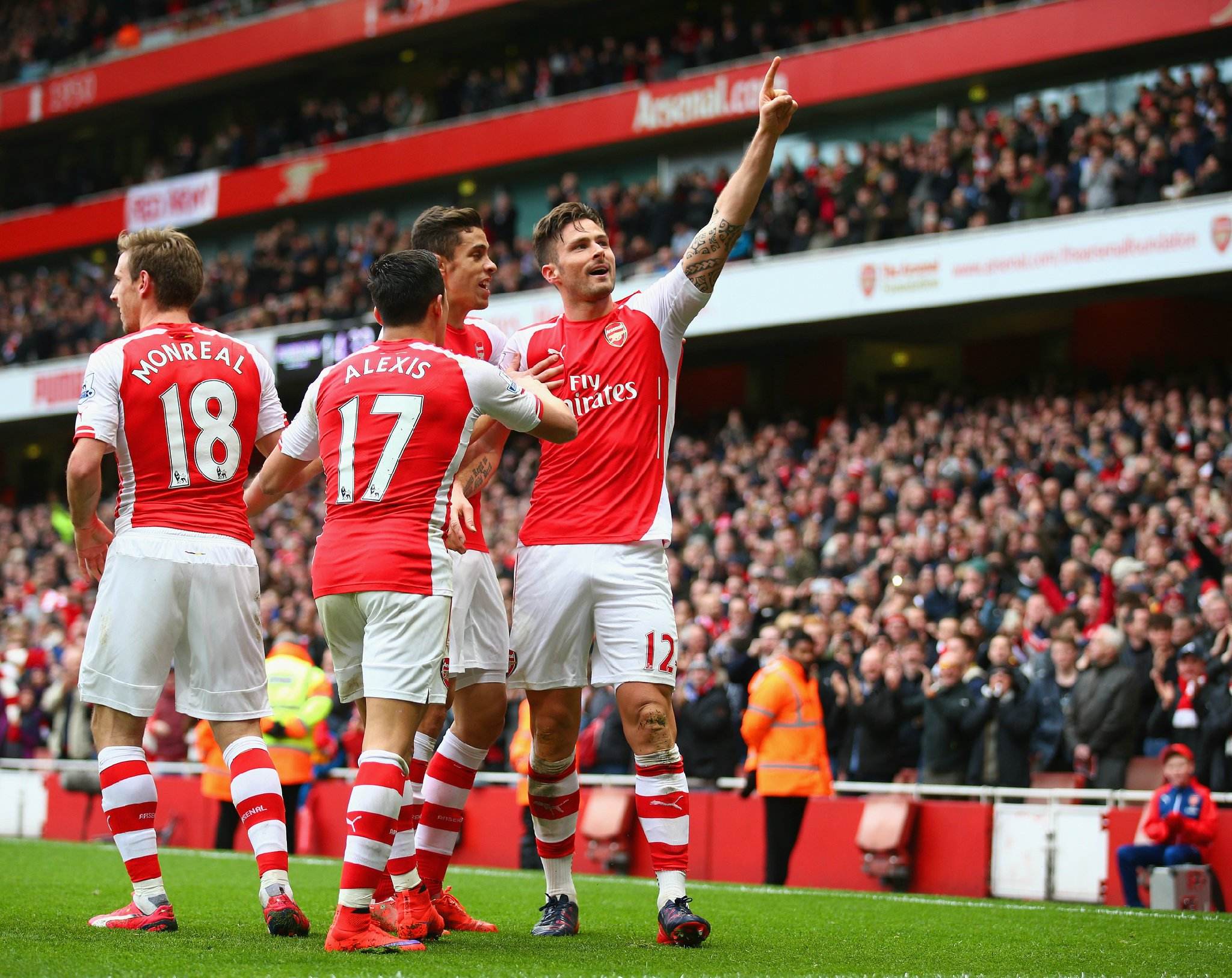 科利莫尔：在利物浦永远是俱乐部至上，萨拉赫不是梅西或C罗（科利莫尔：利物浦永远以俱乐部为先，萨拉赫并非梅西或C罗）