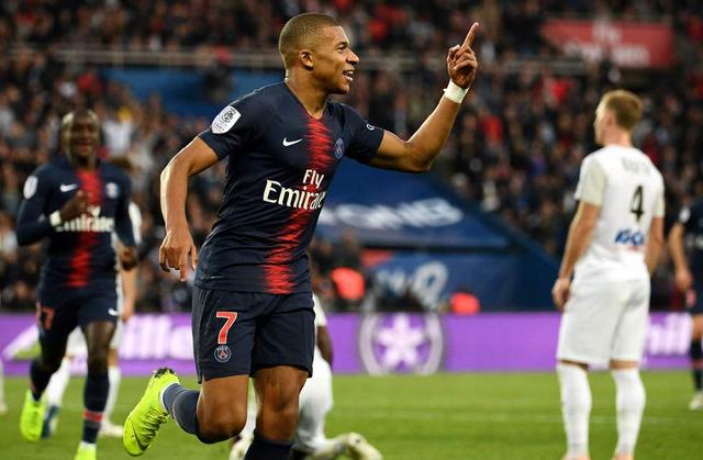 意媒：上个月跖骨骨折的梅雷特还将缺阵20天，意超杯有望复出（意媒：梅雷特上月跖骨骨折，将再休战20天，意超杯有望回归）